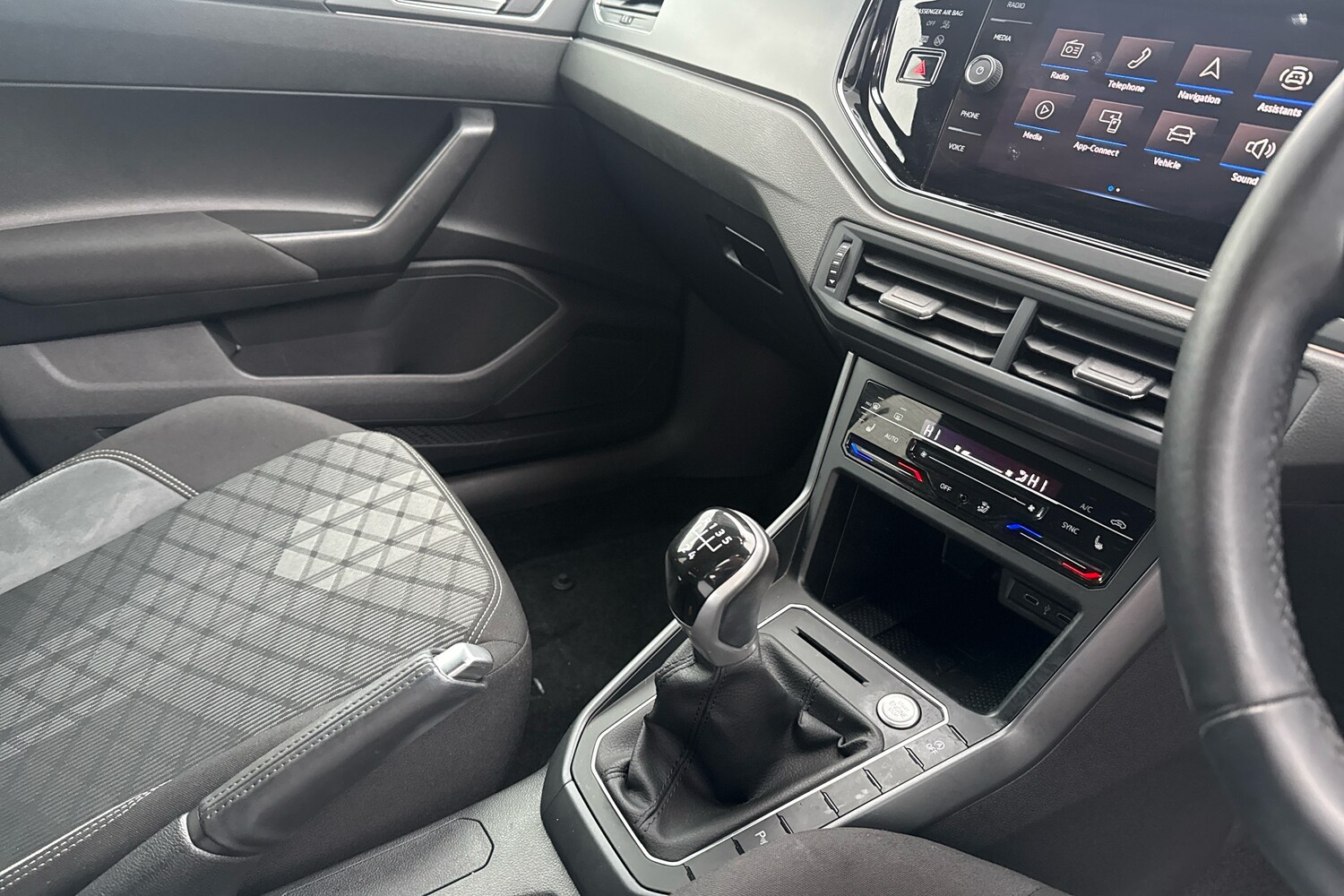 Used Volkswagen Polo 2022 for sale - 77332834: Photo 10