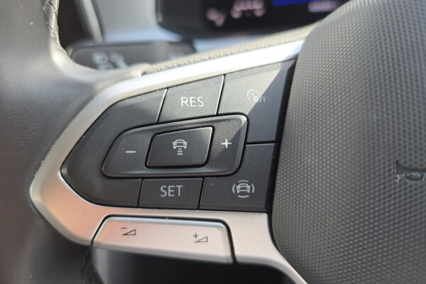 Used Volkswagen T-Roc 2023 for sale - 76272112: Photo 15