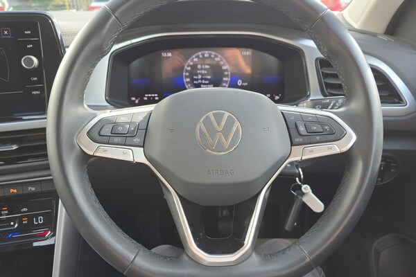 Used Volkswagen T-Roc 2023 for sale - 76272112: Photo 17