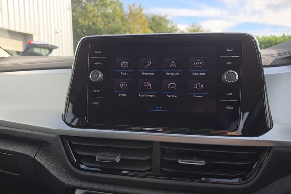 Used Volkswagen T-Roc 2023 for sale - 76272112: Photo 23