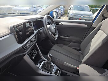 Used Volkswagen T-Roc 2023 for sale - 76272112: Photo