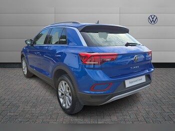 Used Volkswagen T-Roc 2023 for sale - 76272112: Photo