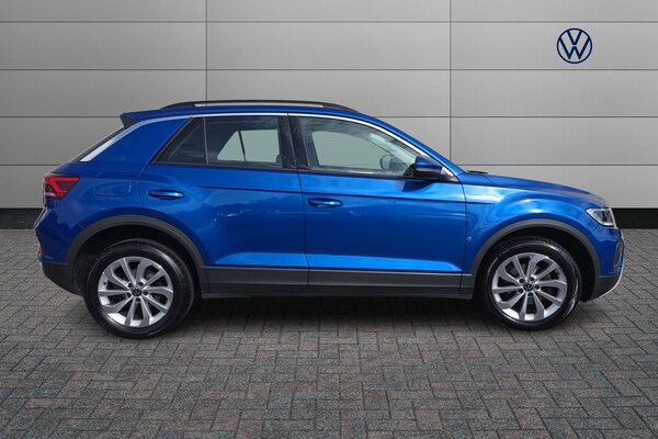 Used Volkswagen T-Roc 2023 for sale - 76272112: Photo 4
