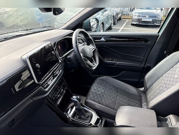 Used Volkswagen T-Roc 2022 for sale - 78293936: Photo