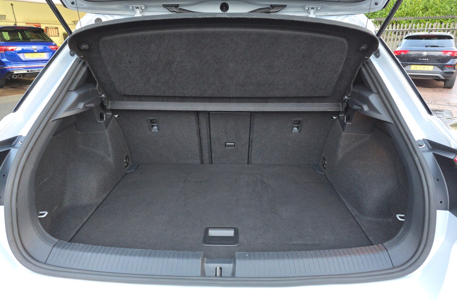 Used Volkswagen T-Roc 2022 for sale - 77480061: Photo 12