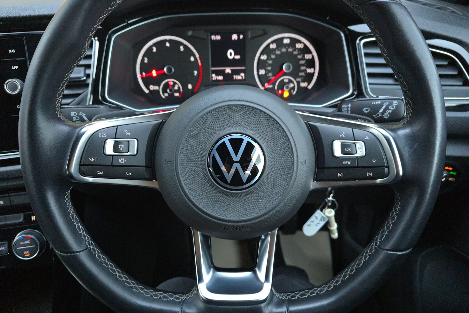 Used Volkswagen T-Roc 2022 for sale - 77480061: Photo 15