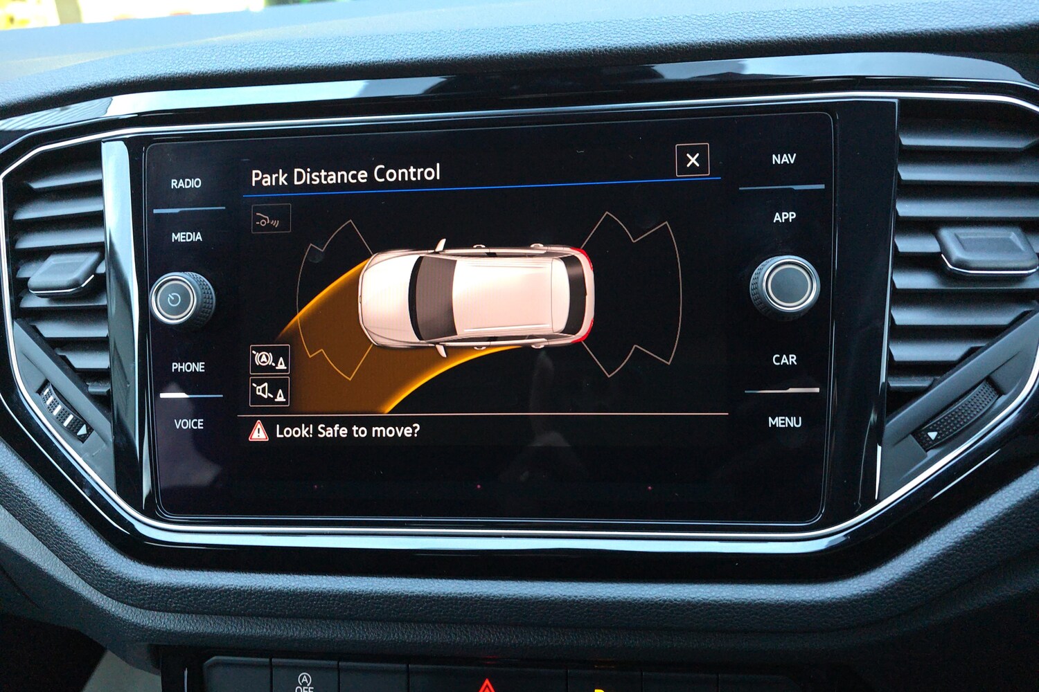 Used Volkswagen T-Roc 2022 for sale - 77480061: Photo 16