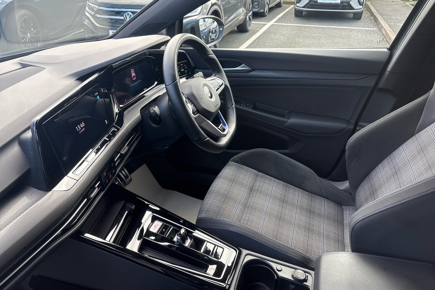 Used Volkswagen Golf 2022 for sale - 76675187: Photo 2