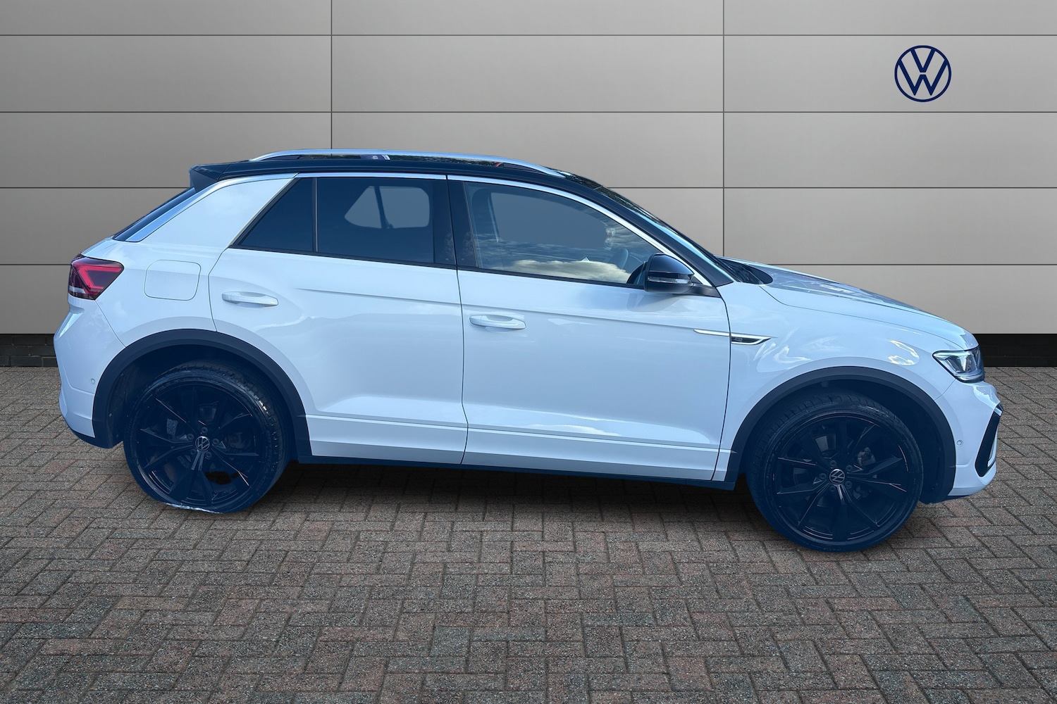 Used Volkswagen T-Roc 2022 for sale - 76675347: Photo 4