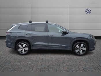 Used Volkswagen Touran 2025 for sale - 77618266: Photo