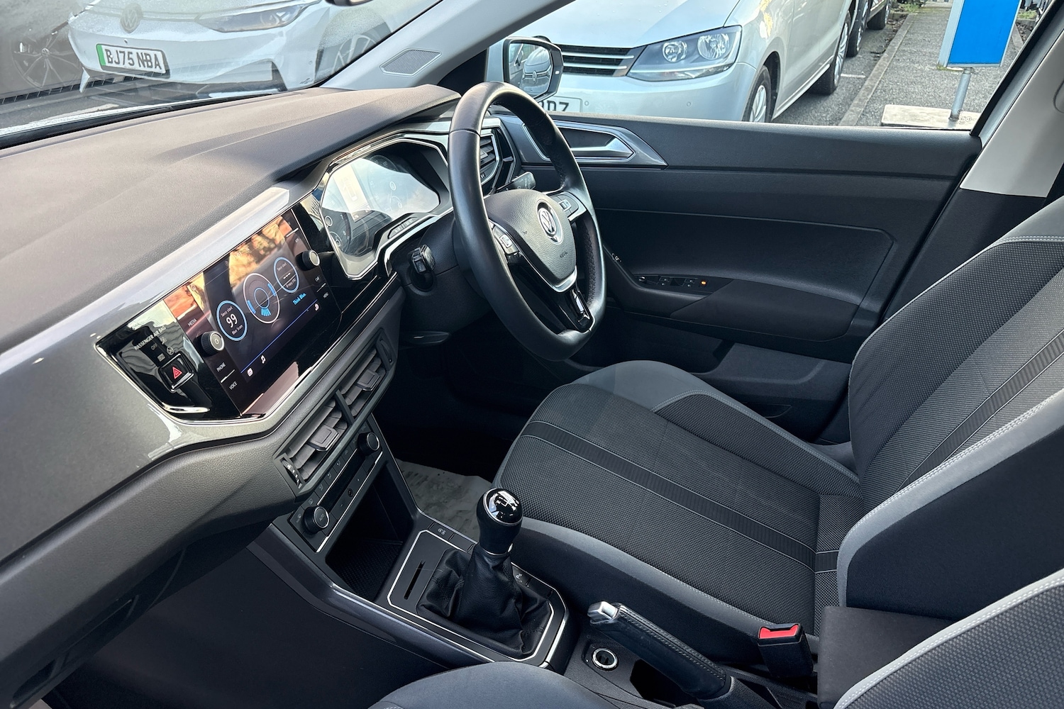 Used Volkswagen Polo 2019 for sale - 77193248: Photo 2