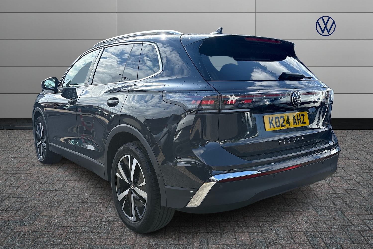 Used Volkswagen Tiguan 2024 for sale - 76888463: Photo 3