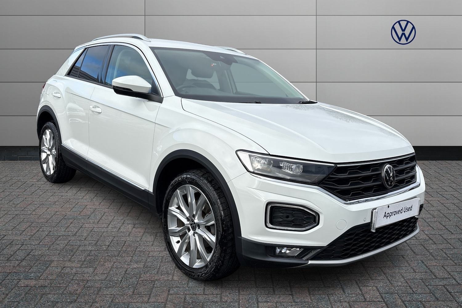Used Volkswagen T-Roc 2021 for sale - 76681339: Photo 1