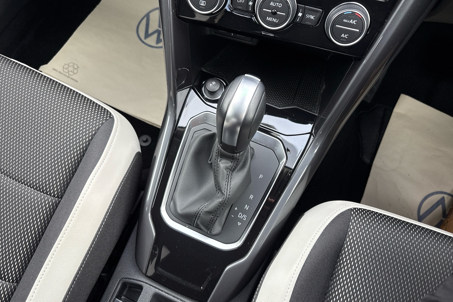 Used Volkswagen T-Roc 2021 for sale - 76681339: Photo 10