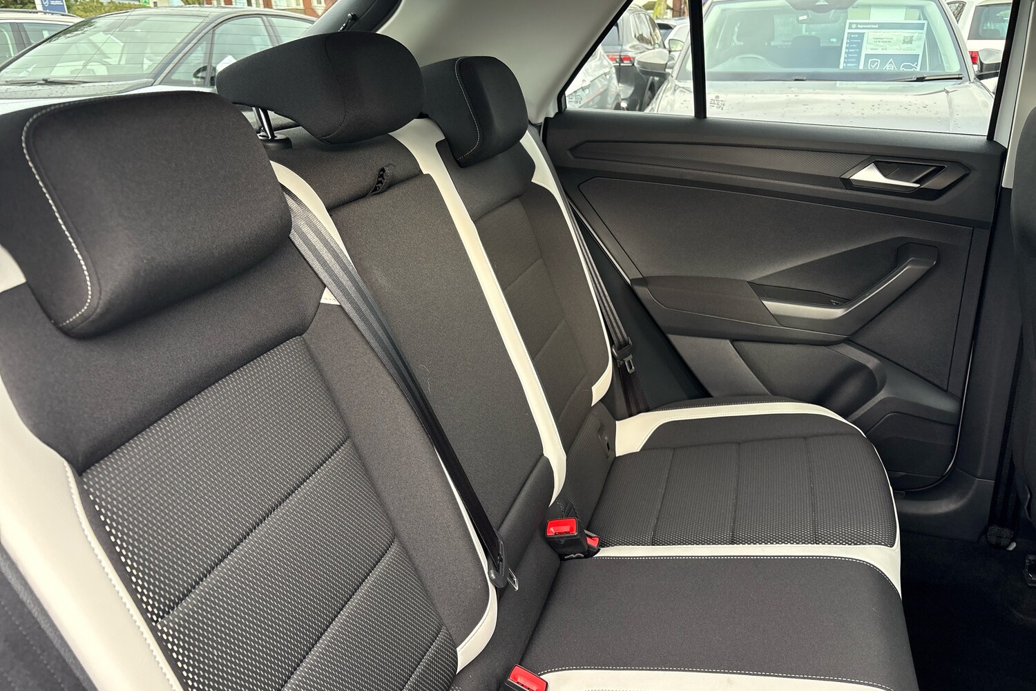 Used Volkswagen T-Roc 2021 for sale - 76681339: Photo 11