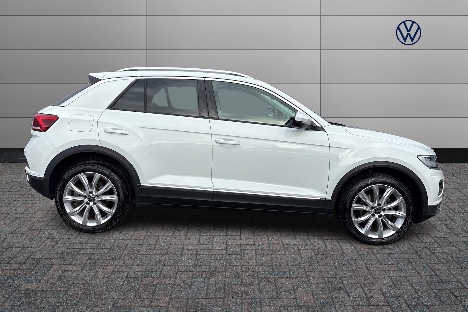 Used Volkswagen T-Roc 2021 for sale - 76681339: Photo 4