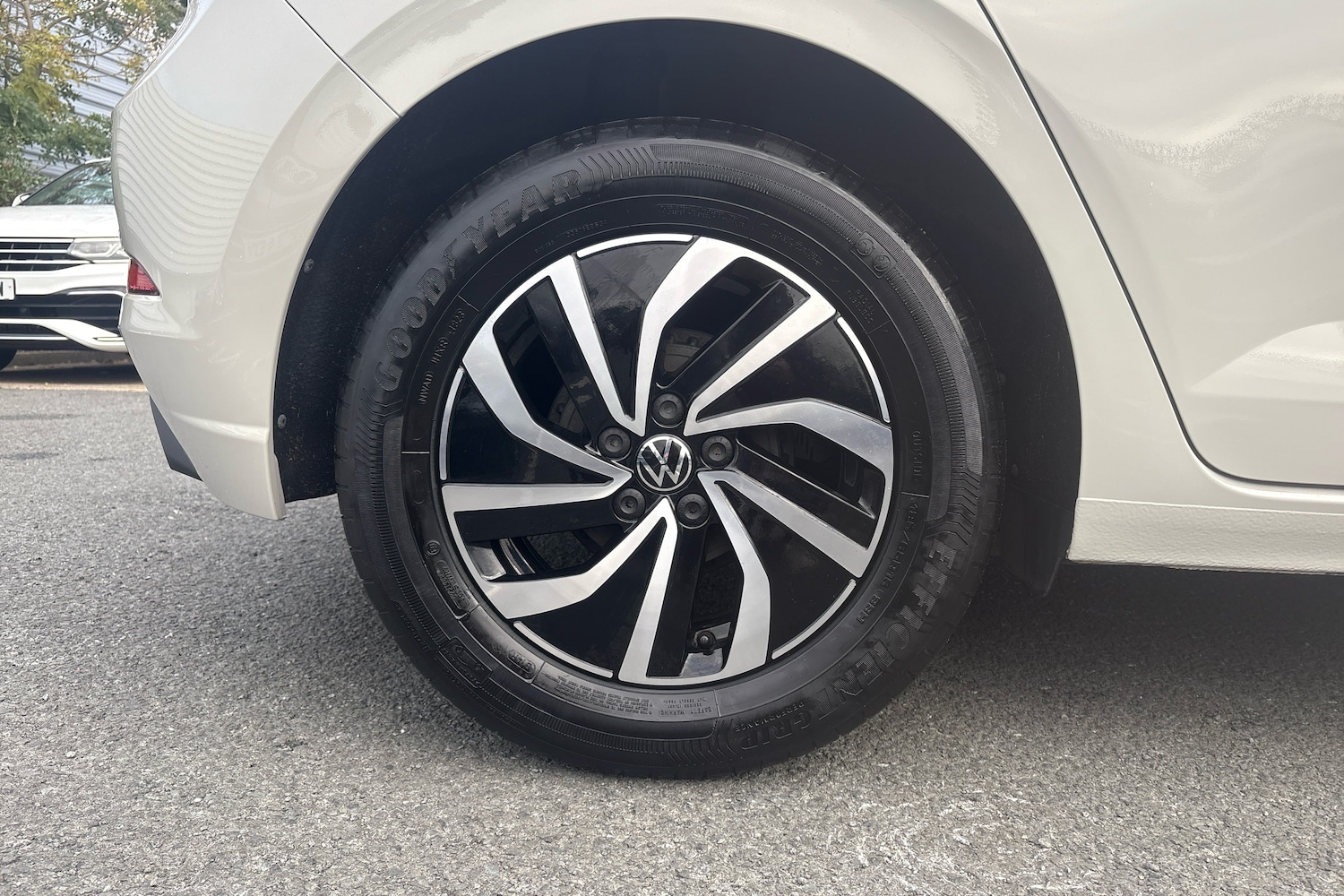 Used Volkswagen Polo 2023 for sale - 76514532: Photo 5