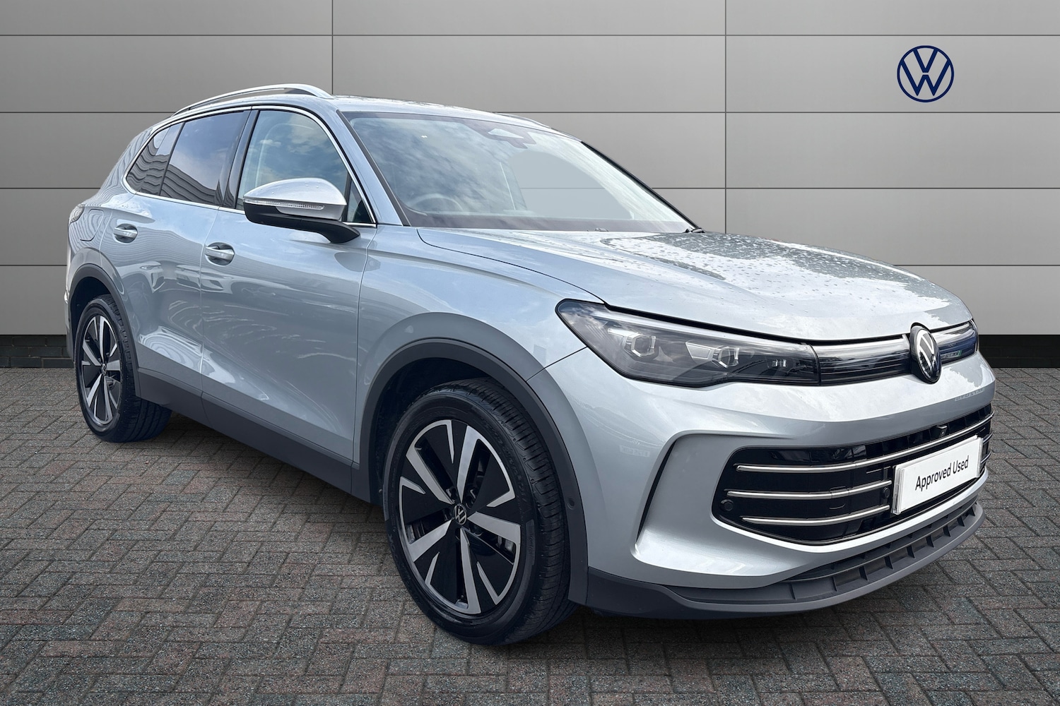 Used Volkswagen Tiguan 2024 for sale - 77280961: Photo 1