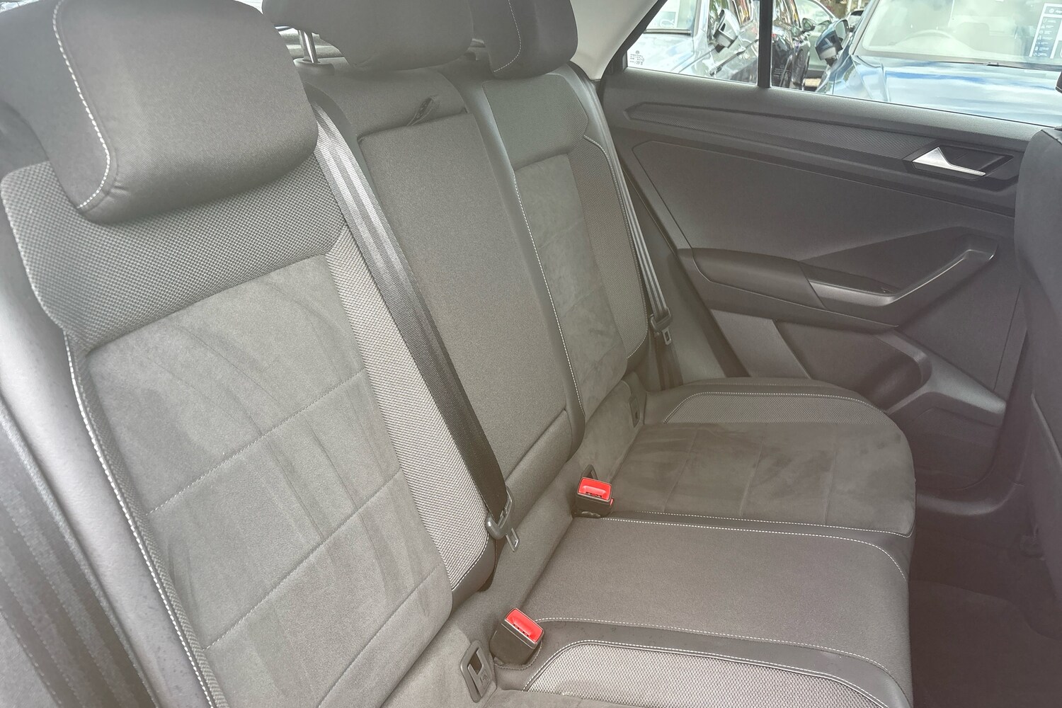 Used Volkswagen T-Roc 2022 for sale - 76675388: Photo 11