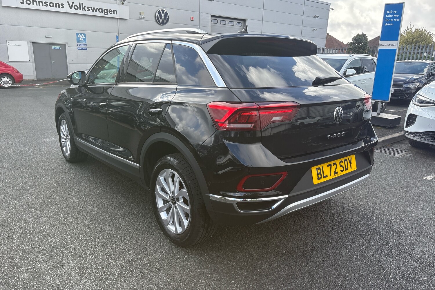 Used Volkswagen T-Roc 2022 for sale - 76675388: Photo 20