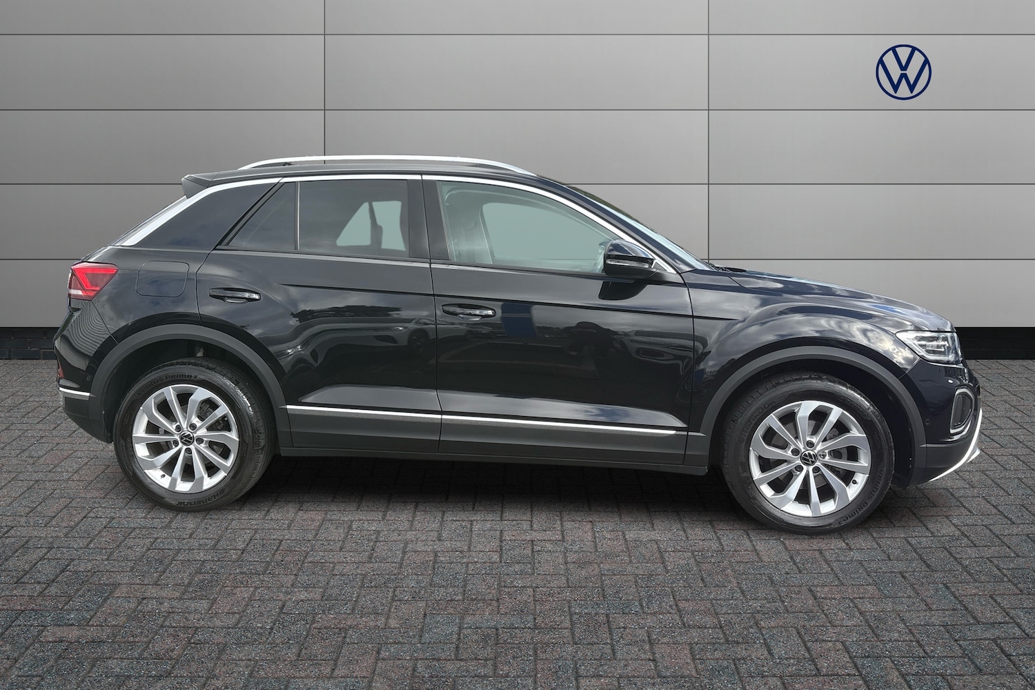 Used Volkswagen T-Roc 2022 for sale - 76675388: Photo 4