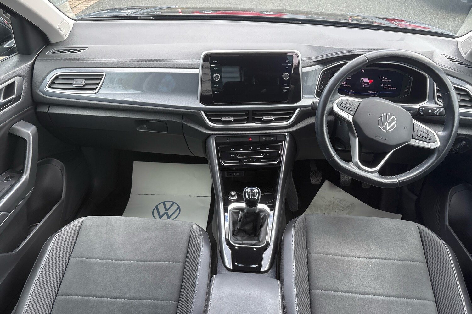 Used Volkswagen T-Roc 2022 for sale - 76675388: Photo 8