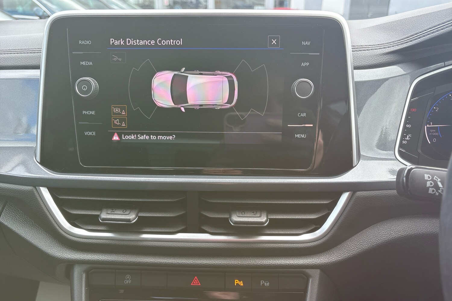 Used Volkswagen T-Roc 2022 for sale - 76675388: Photo 9