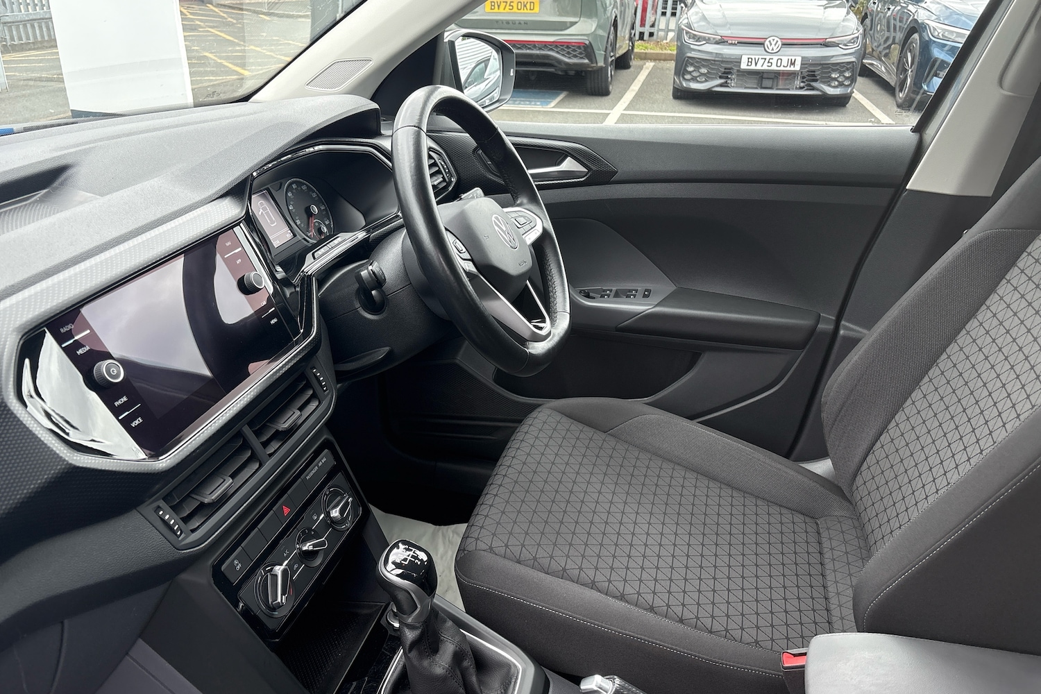 Used Volkswagen T-Cross 2021 for sale - 76681309: Photo 2