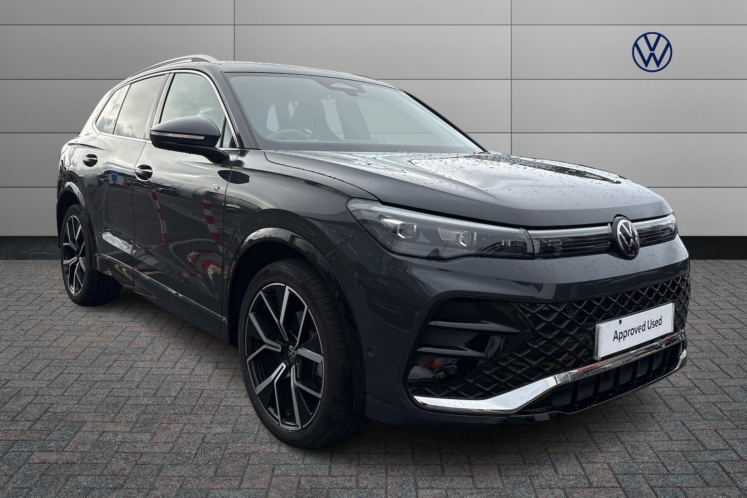 Used Volkswagen Tiguan 2024 for sale - 76677324: Photo 1