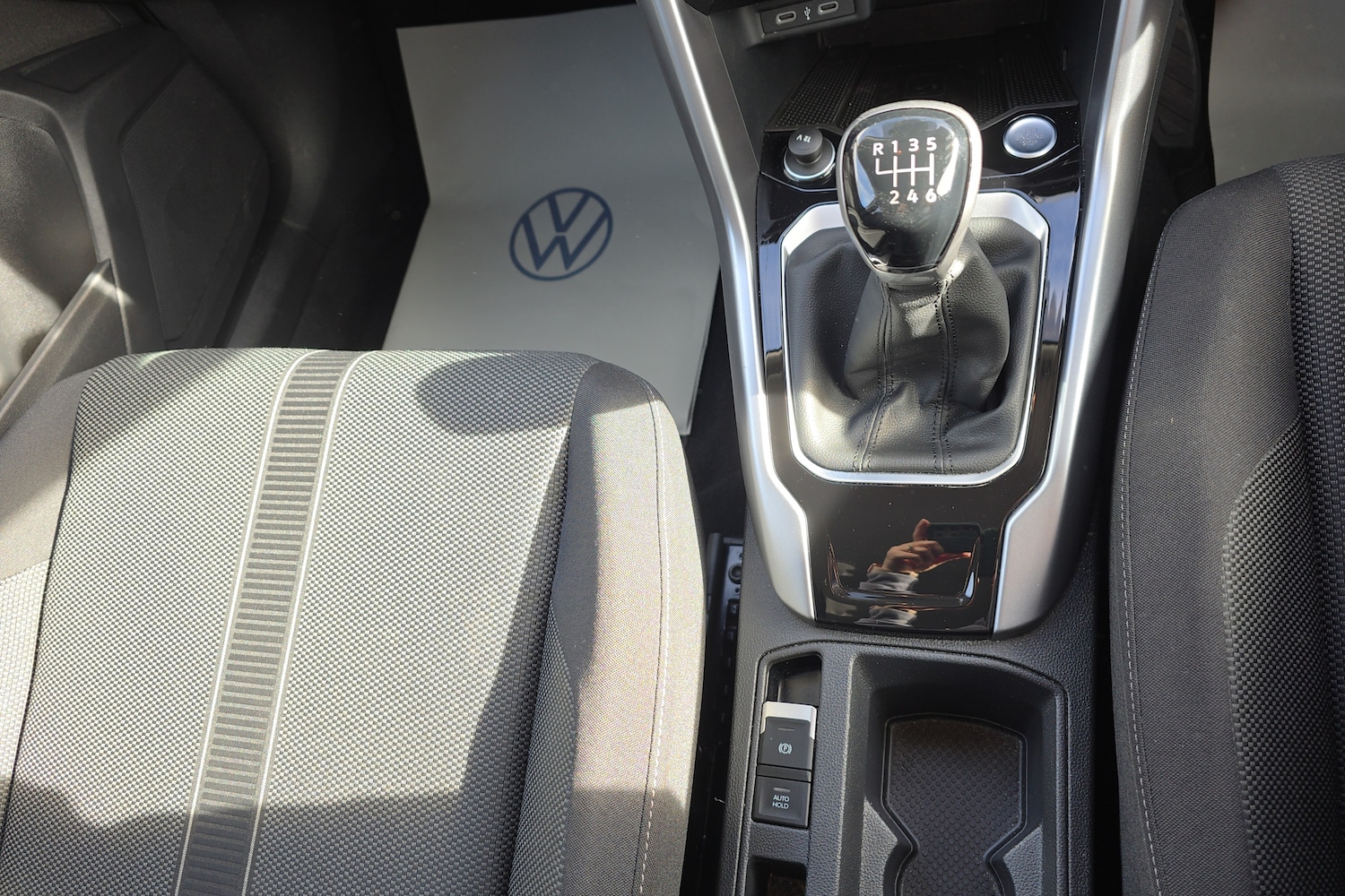 Used Volkswagen T-Roc 2024 for sale - 76677579: Photo 10