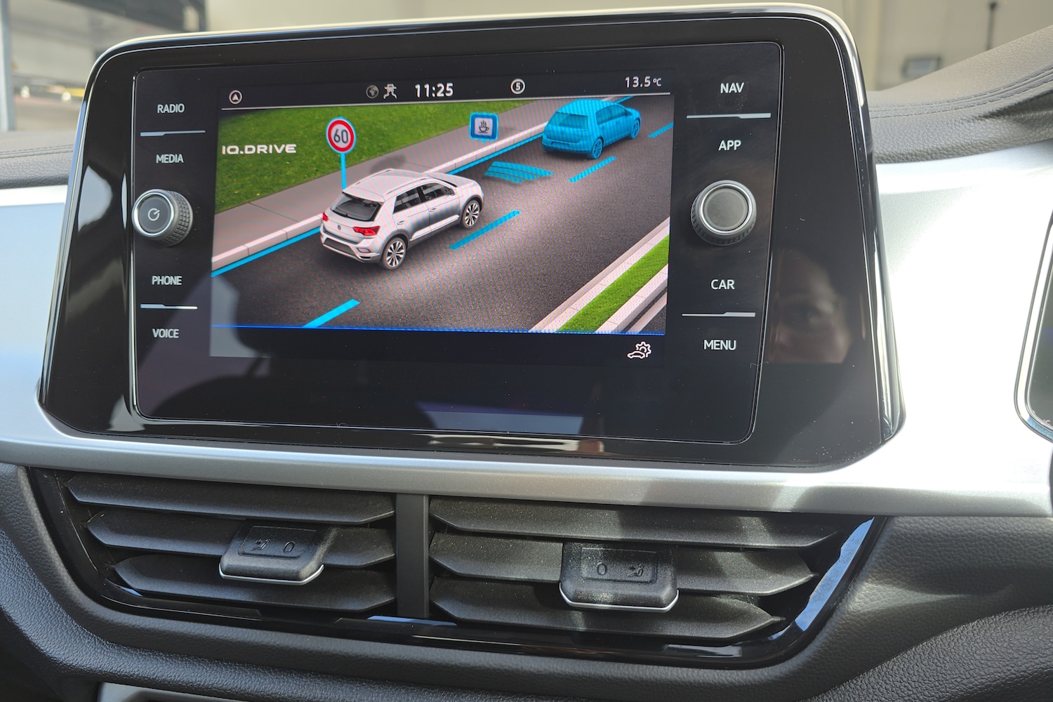 Used Volkswagen T-Roc 2024 for sale - 76677579: Photo 18