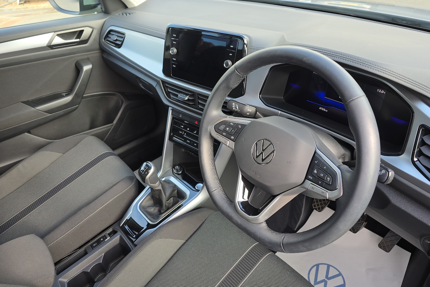 Used Volkswagen T-Roc 2024 for sale - 76677579: Photo 6