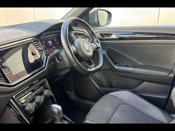Used Volkswagen T-Roc 2020 for sale - 74565794: Photo