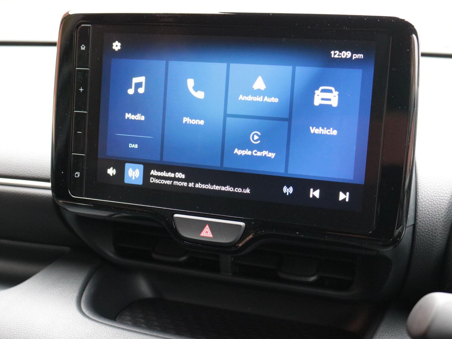 Used Mazda Mazda2 HYBRID 2025 for sale - 76380796: Photo 18