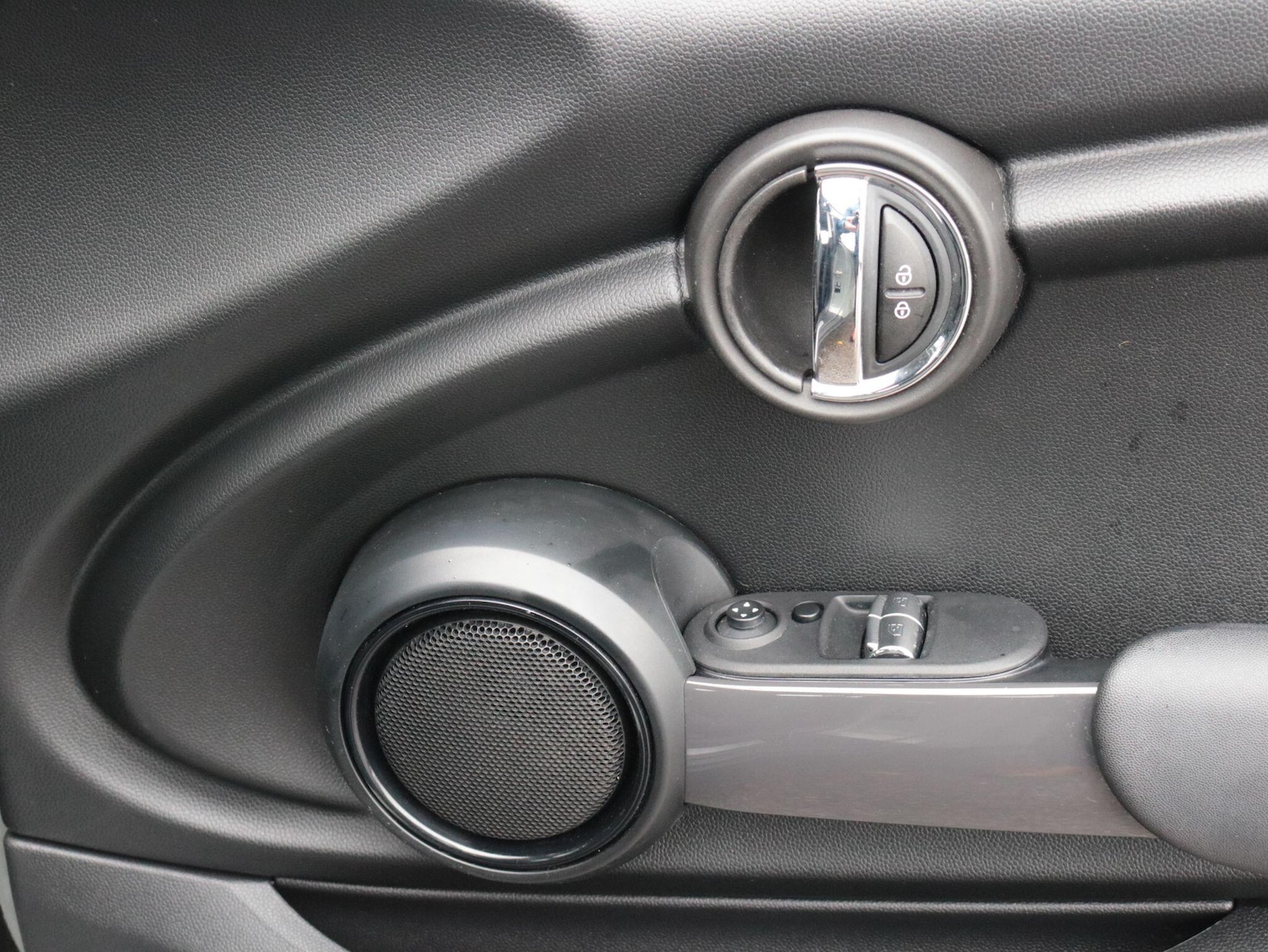 Used MINI Hatch 2017 for sale - 76849685: Photo 24