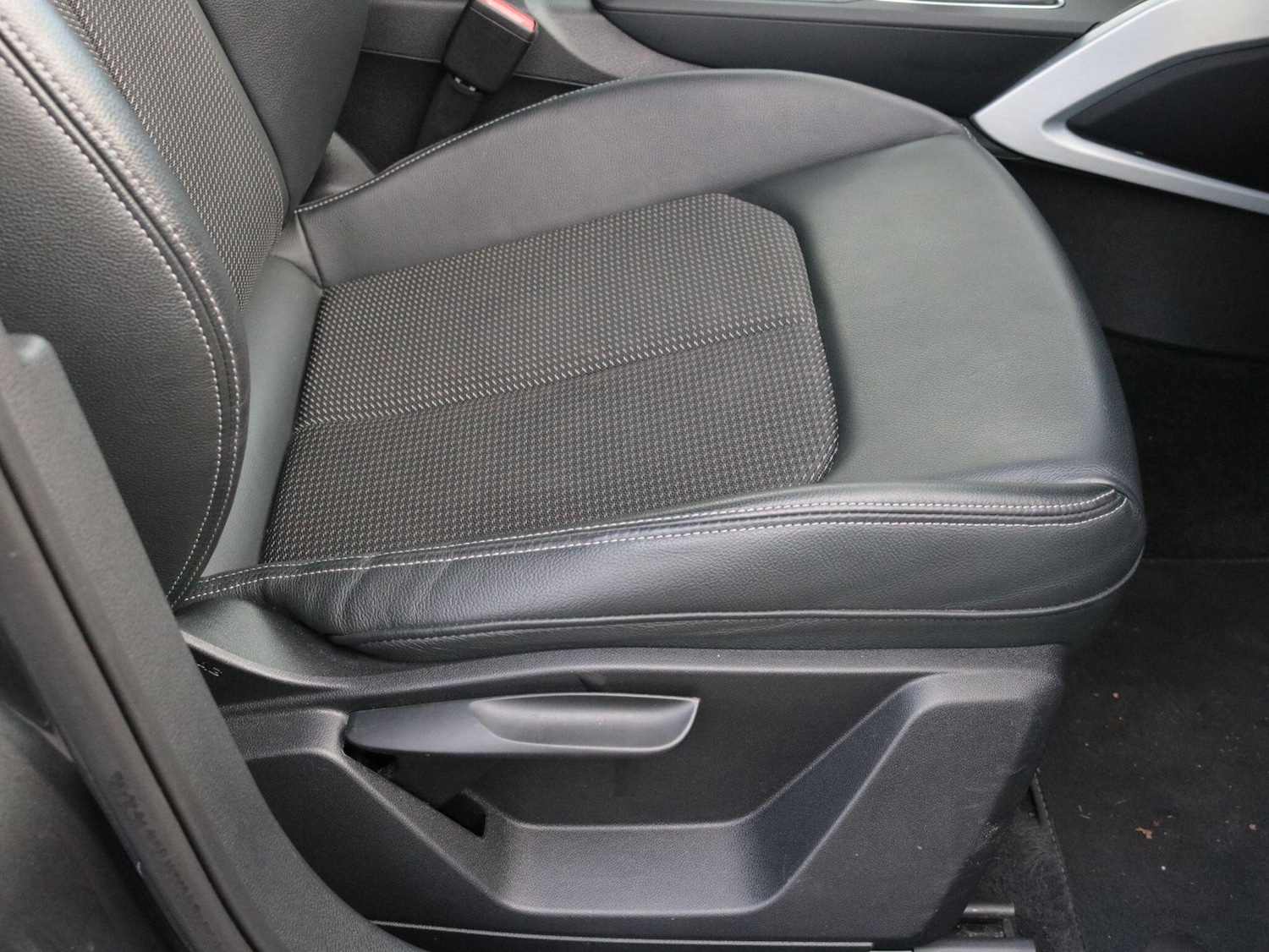 Used Audi Q2 2020 for sale - 76850536: Photo 26