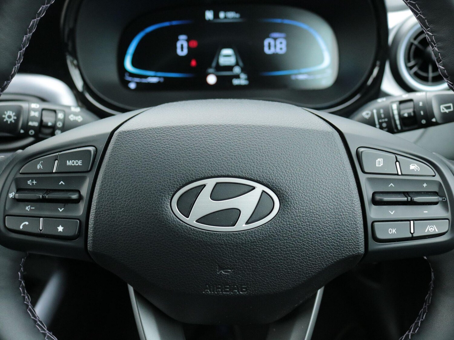 Used Hyundai i10 2024 for sale - 77612418: Photo 17