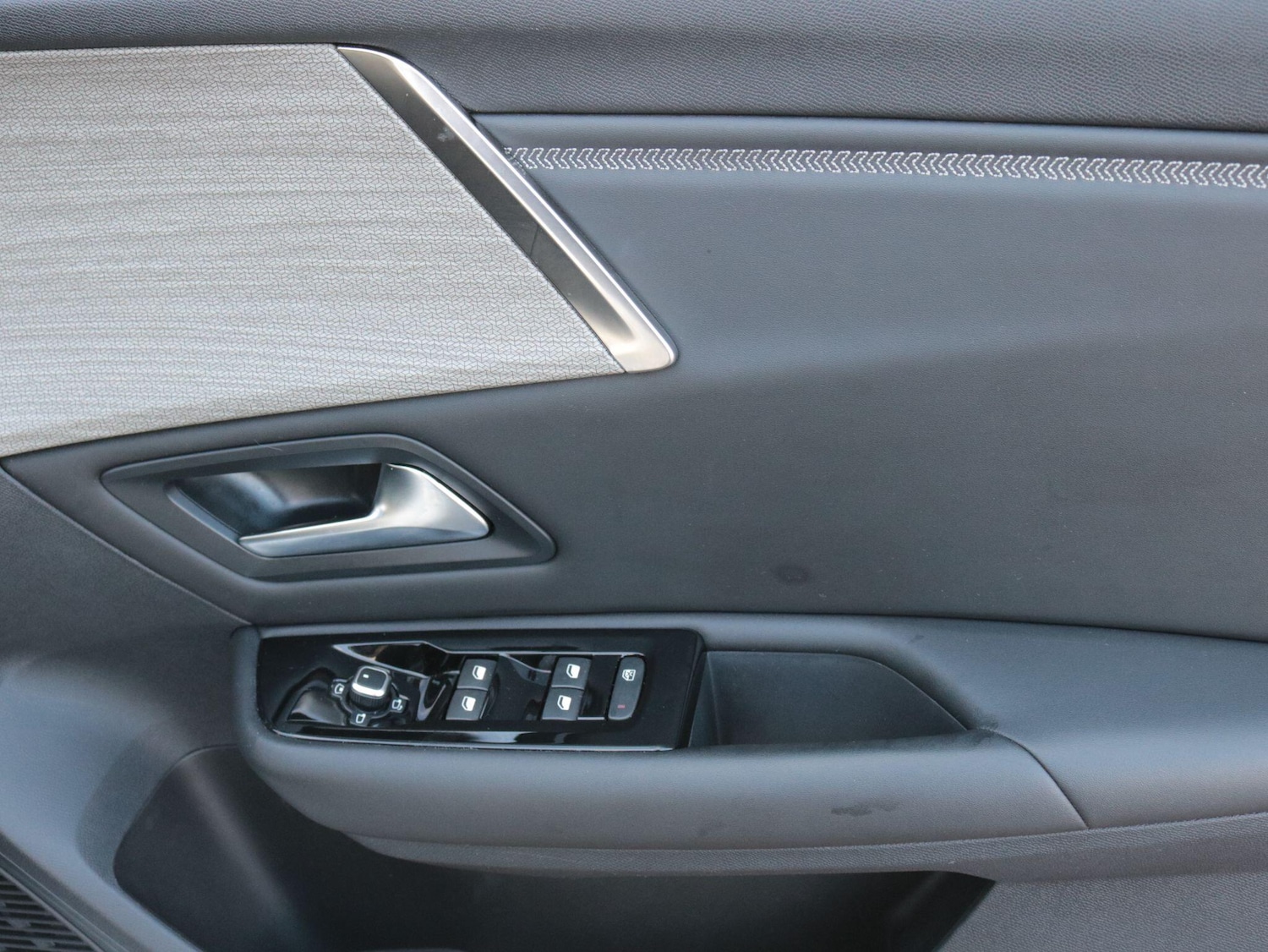 Used Citroen C5 X 2023 for sale - 77090898: Photo 28