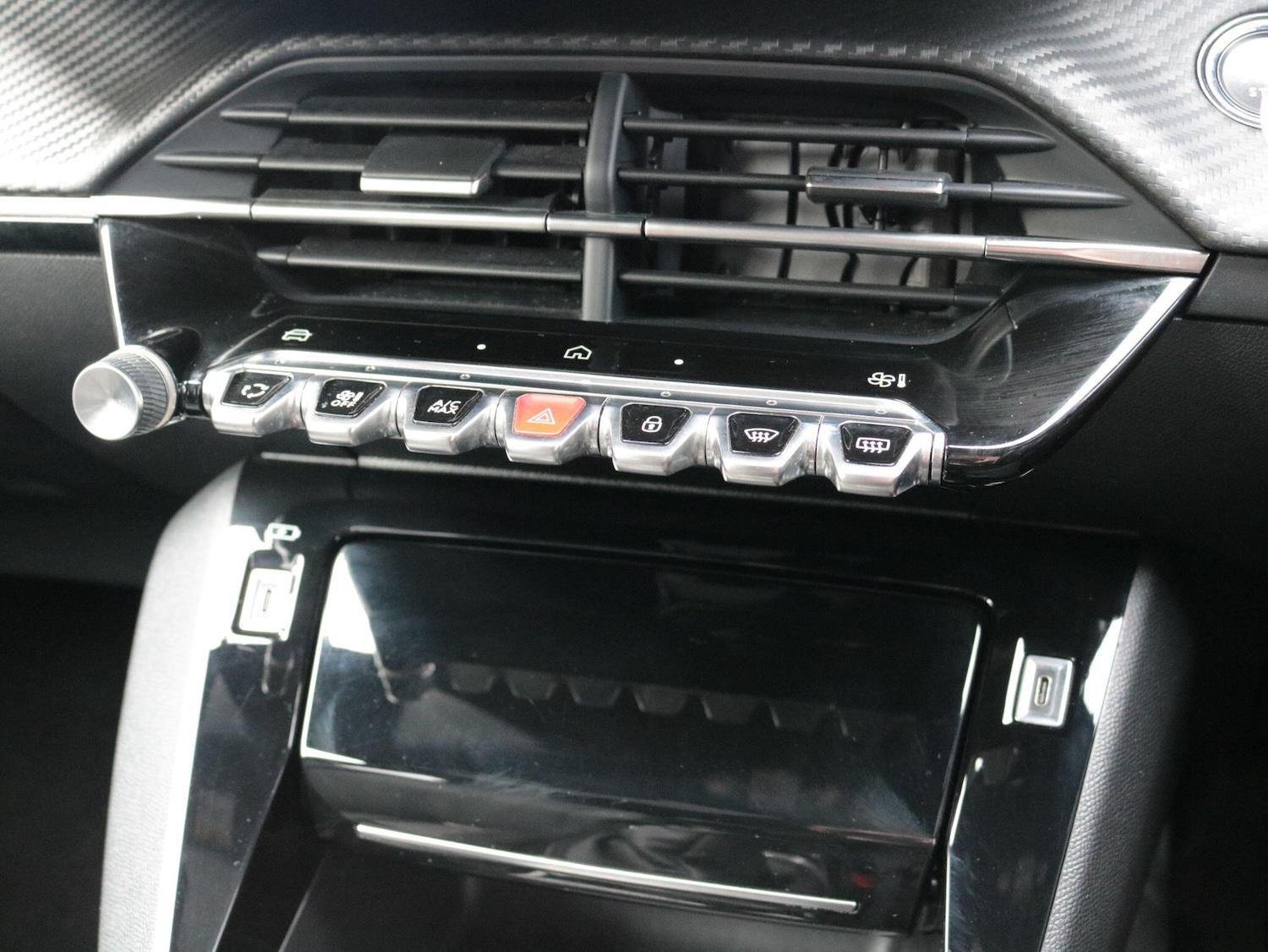 Used Peugeot 2008 2023 for sale - 76802463: Photo 23