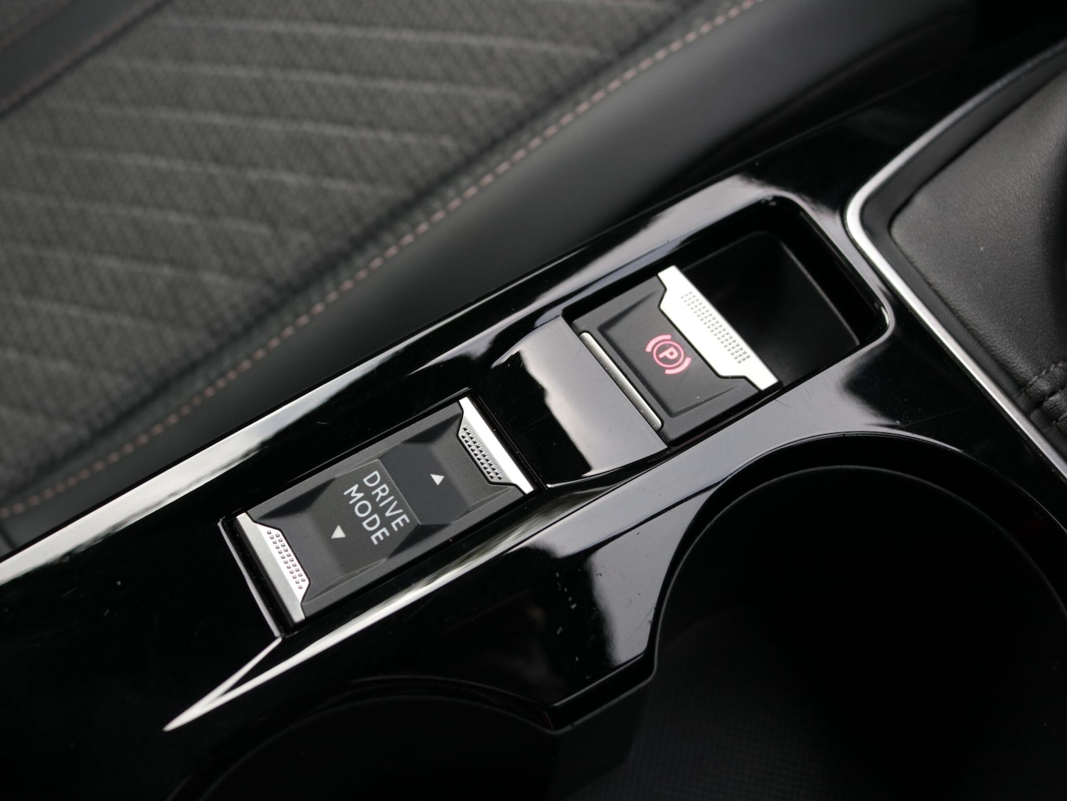 Used Peugeot 2008 2023 for sale - 76802463: Photo 24