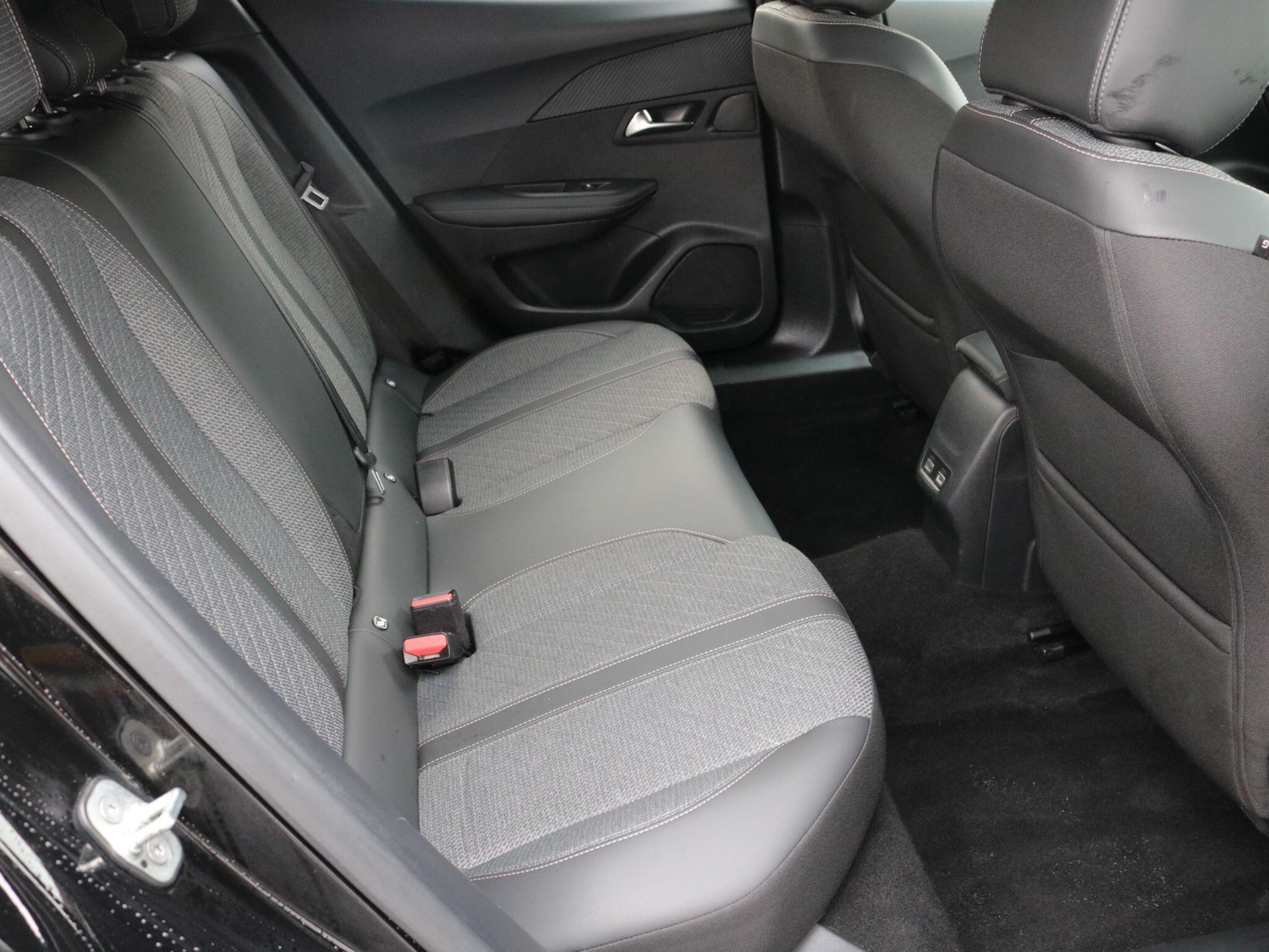 Used Peugeot 2008 2023 for sale - 76802463: Photo 26