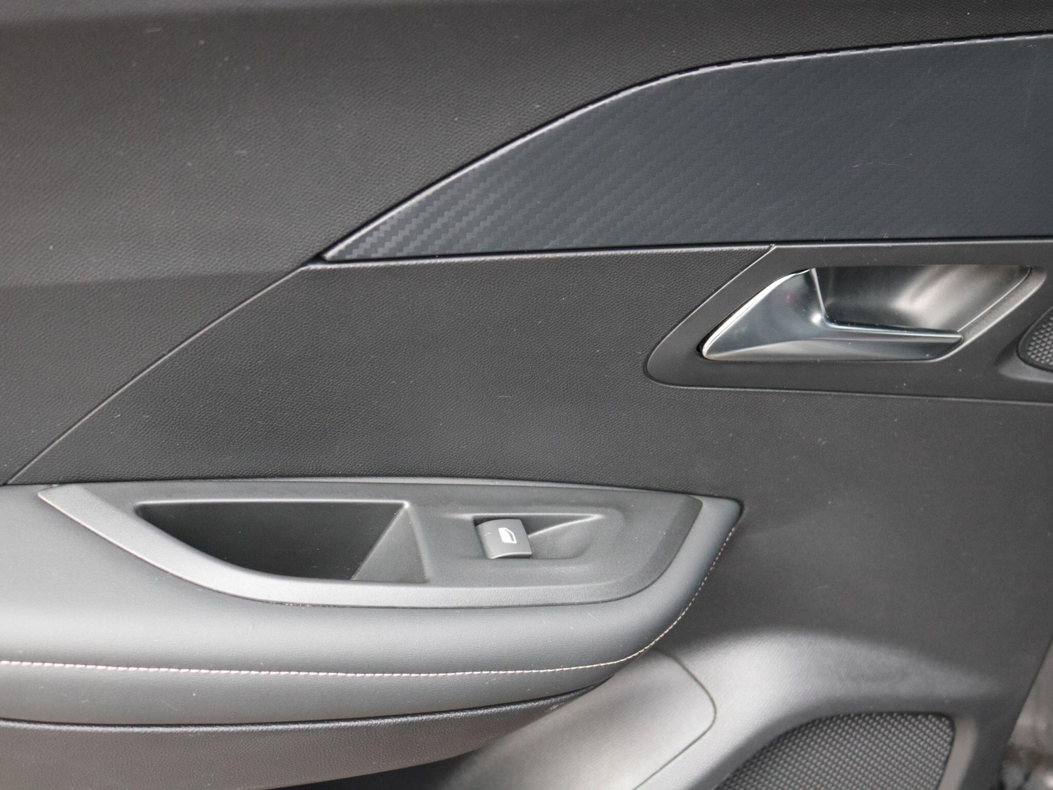 Used Peugeot 2008 2023 for sale - 76802463: Photo 28