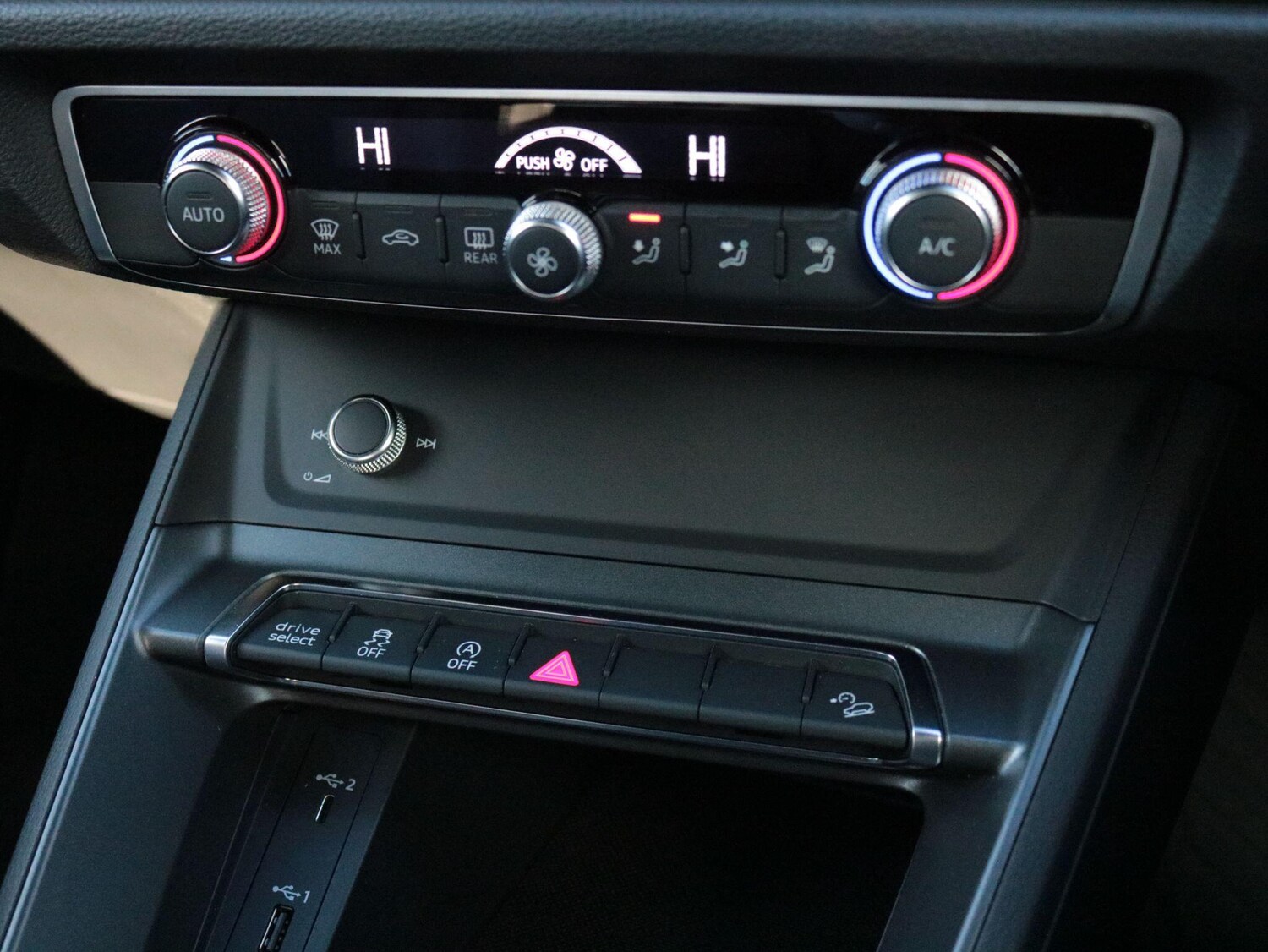 Used Audi Q3 2019 for sale - 76059845: Photo 21