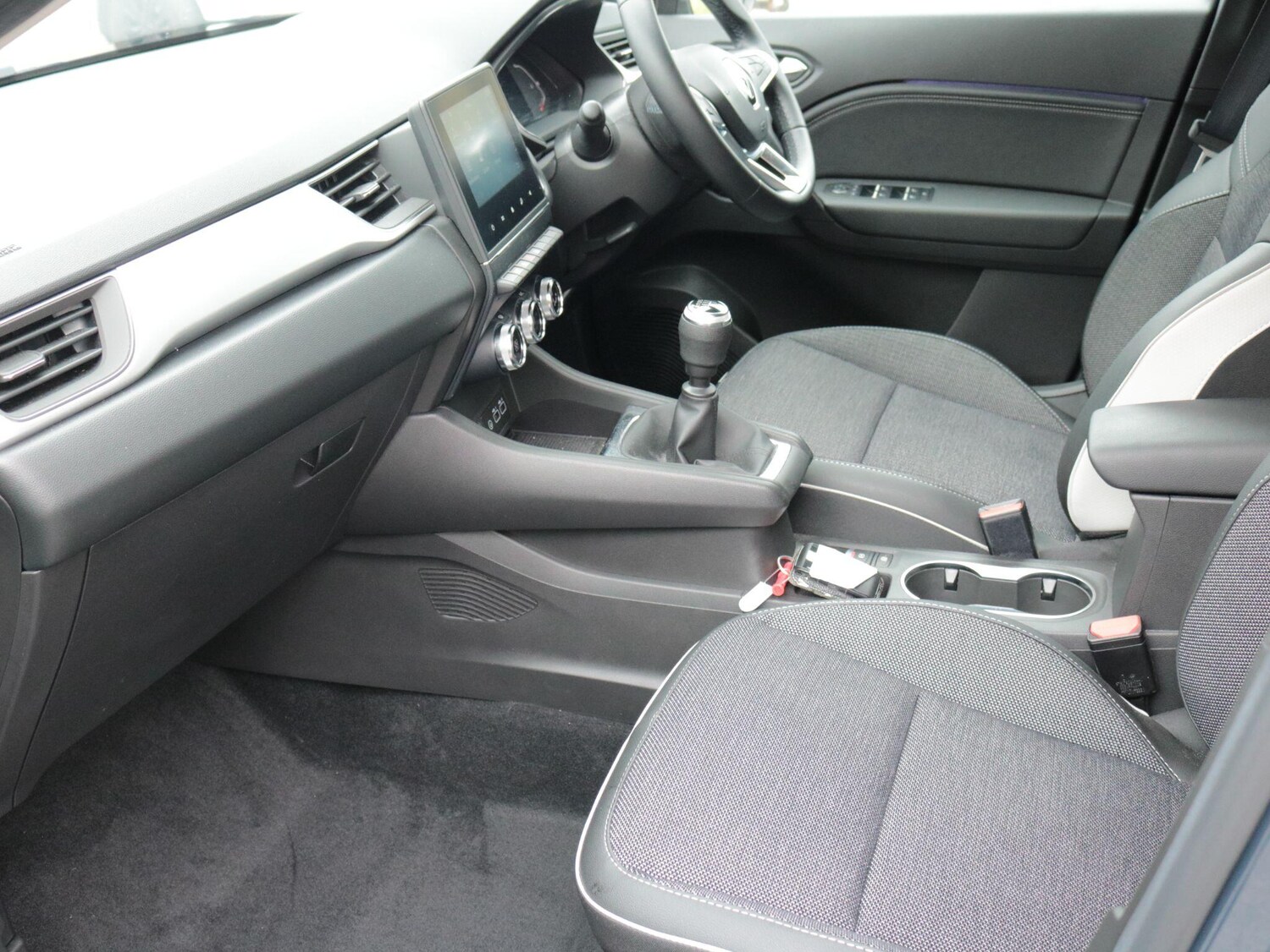 Used Renault Captur 2024 for sale - 78171538: Photo 15