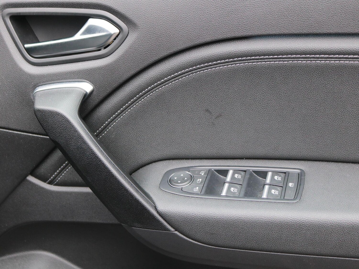 Used Renault Captur 2024 for sale - 78171538: Photo 25