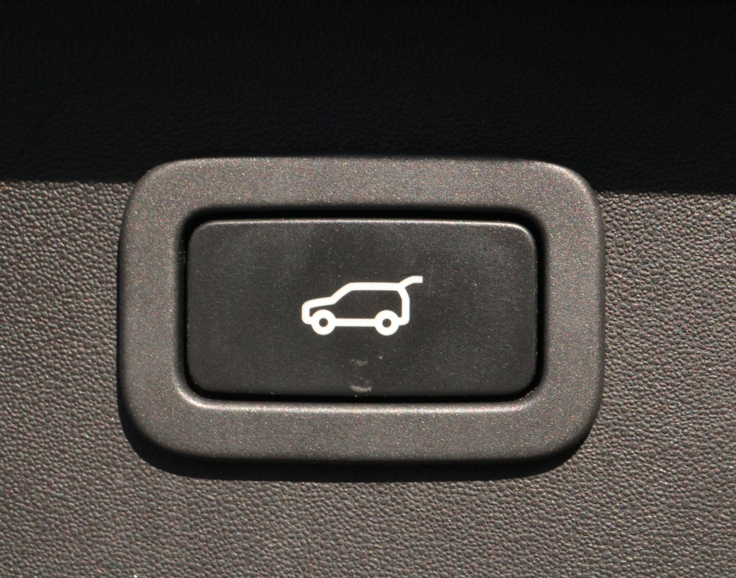 Used Land Rover Discovery Sport 2017 for sale - 77939550: Photo 13