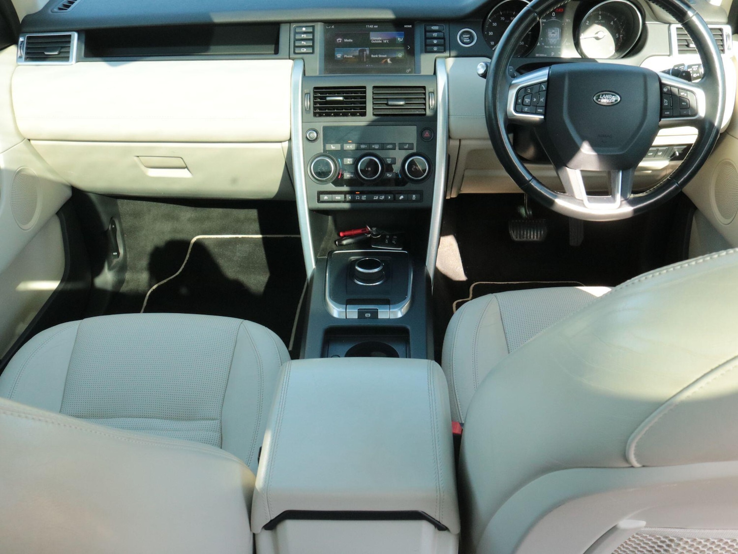 Used Land Rover Discovery Sport 2017 for sale - 77939550: Photo 16