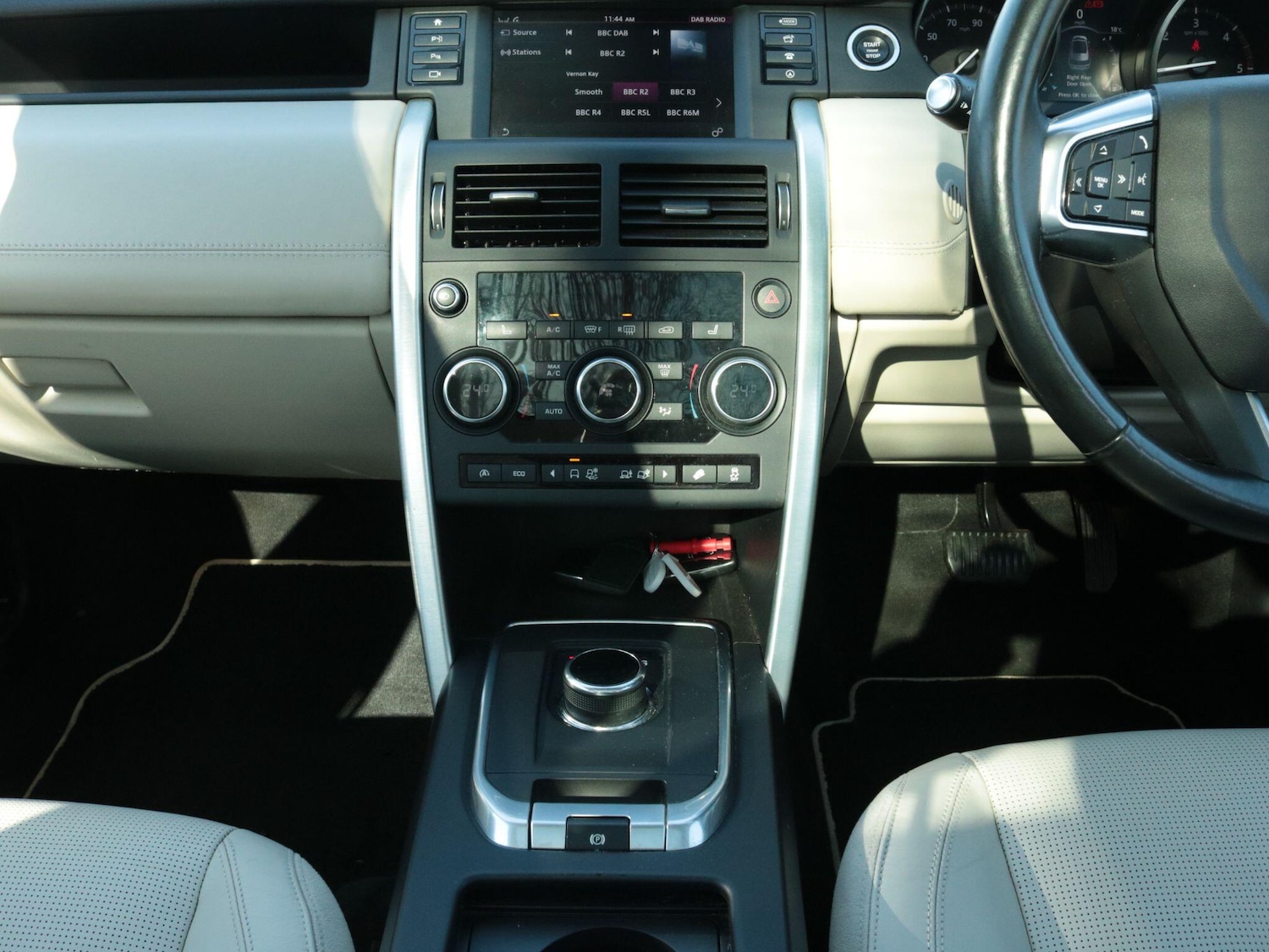 Used Land Rover Discovery Sport 2017 for sale - 77939550: Photo 27