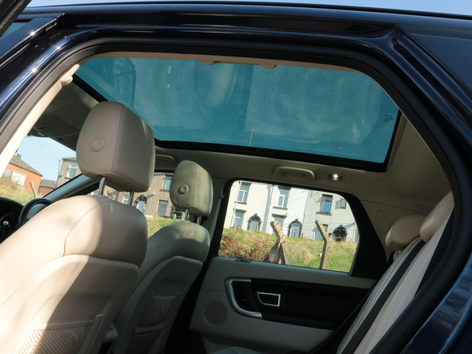 Used Land Rover Discovery Sport 2017 for sale - 77939550: Photo 30