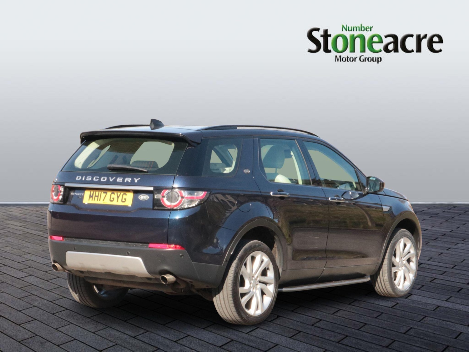 Used Land Rover Discovery Sport 2017 for sale - 77939550: Photo 5